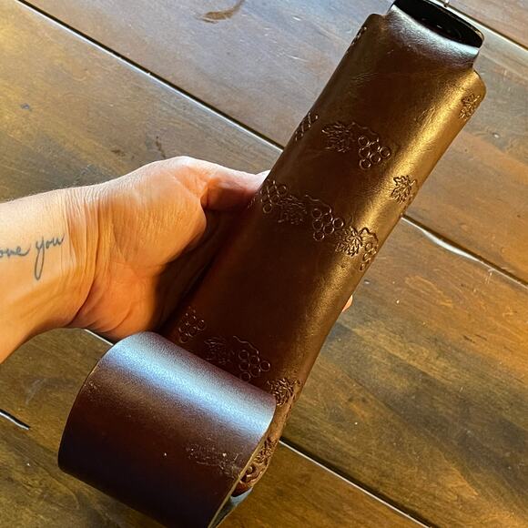 Madeira Wine Portugal Leather Wine Bottle Server Carrier - Picture 9 of 12